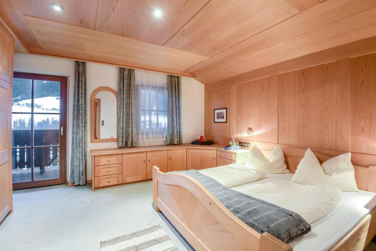 Apartments Christa App A Ortisei Bagian luar foto