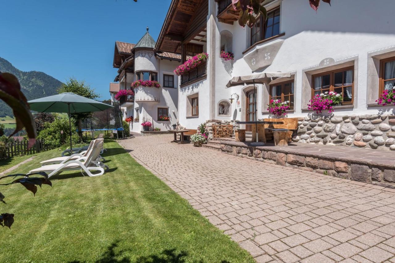 Apartments Christa App A Ortisei Bagian luar foto